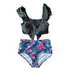 SWSMCLT BLACK TOP WITH TROPICAL BOTTOM BIKINI, SIZE M